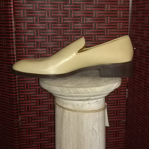 New Tan Men's Loafers - Picture 11 of 12